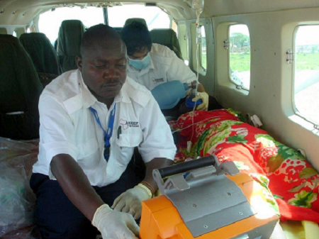Evacuation of two patients from El wak with post natal complications